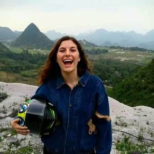 Meet your Posher, Annie-pier